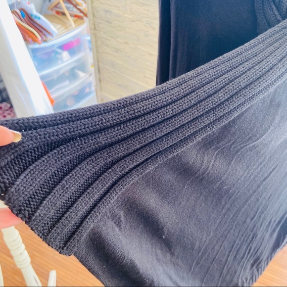 BCBG black chunky knit cardigan free with a purchase! - Picture 2 of 8